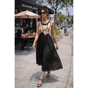 Knitted & Knotted Anthropologie Pleated Midi Dress Womens Small Beige Black Knit